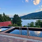 Nad Jeziorem Villa *