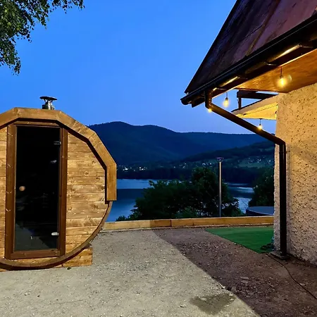 Nad Jeziorem Villa