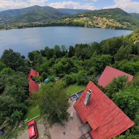 Nad Jeziorem Villa *