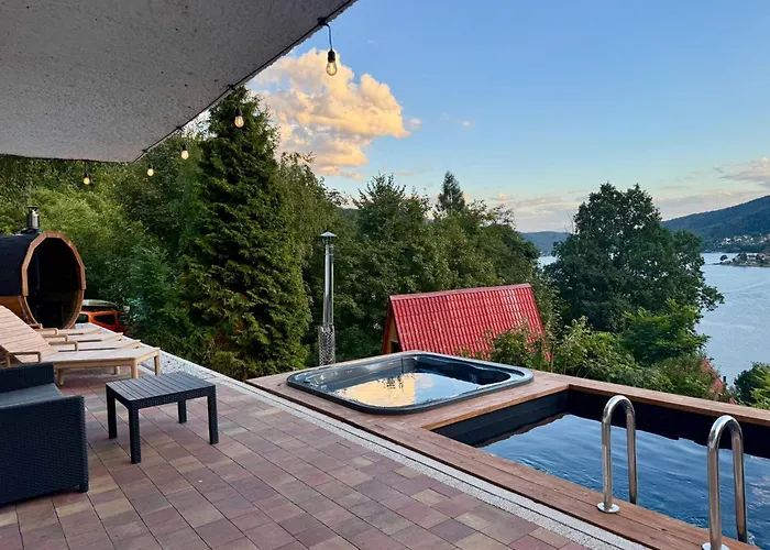 Nad Jeziorem Villa *